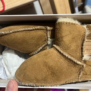 Minnetonka Tan Kids Moccasins